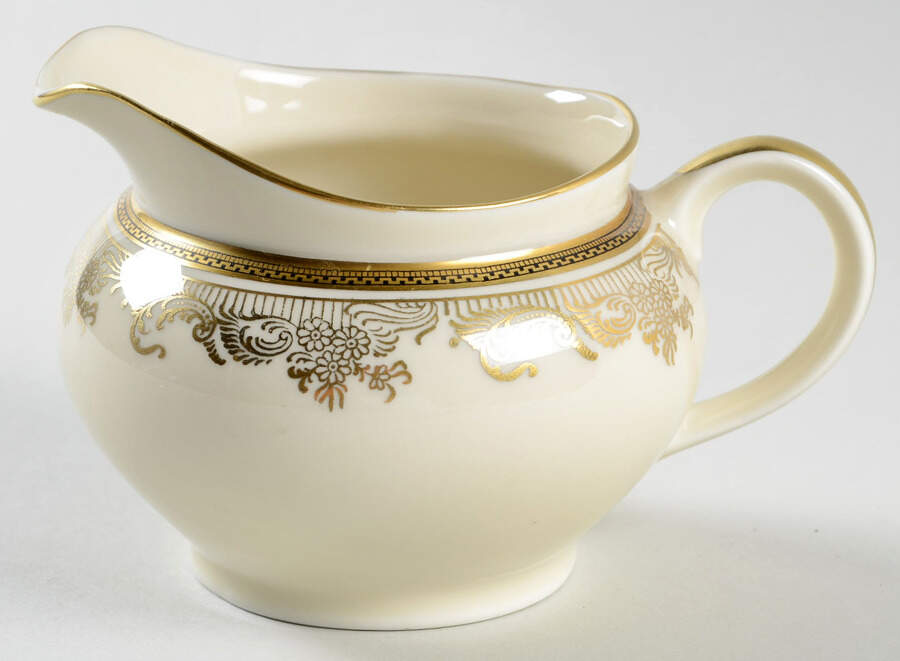 01881 Creamer by Thomas-1