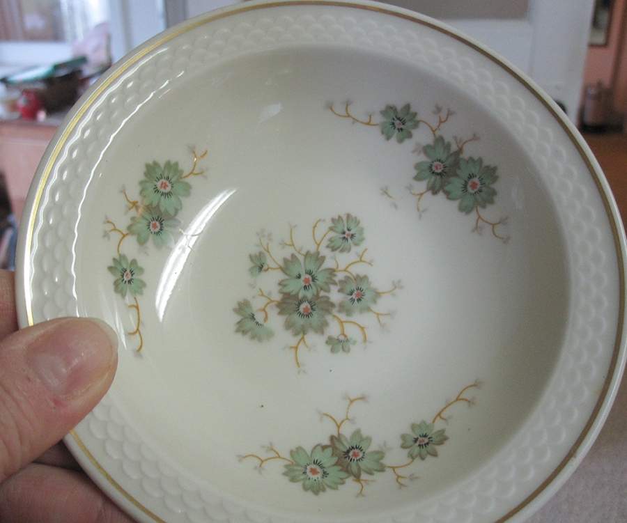 07077 (Cream) Bread & Butter Plate by Thomas-1