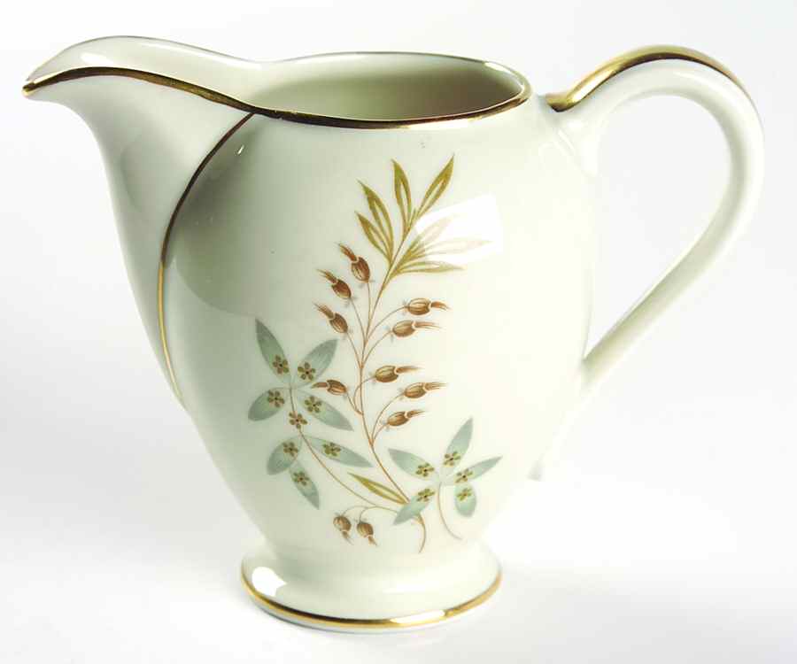 07472 Ivory (Smooth) Creamer by Thomas-1