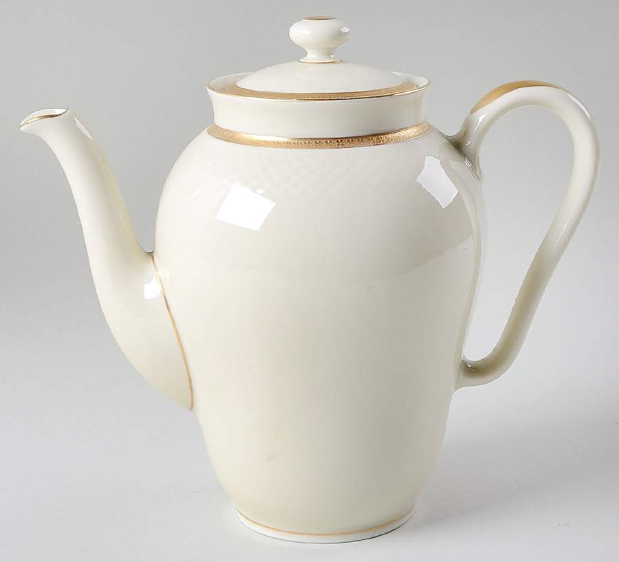 09288 Coffee Pot & Lid by Thomas-1