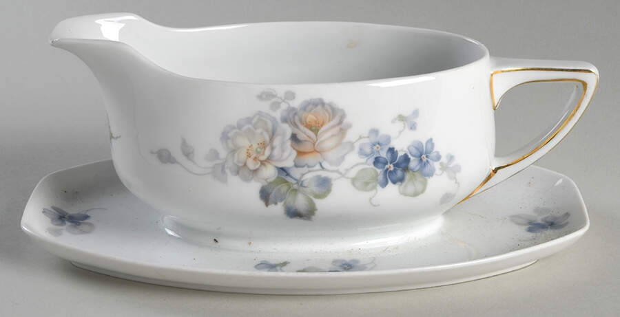 2804 (Smooth) Gravy Boat with Attached Underplate by Thomas-1