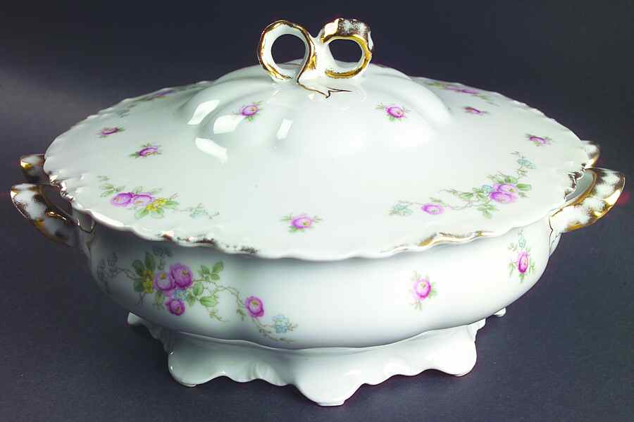 3361 (Scalloped) Round Covered Vegetable by Thomas-1
