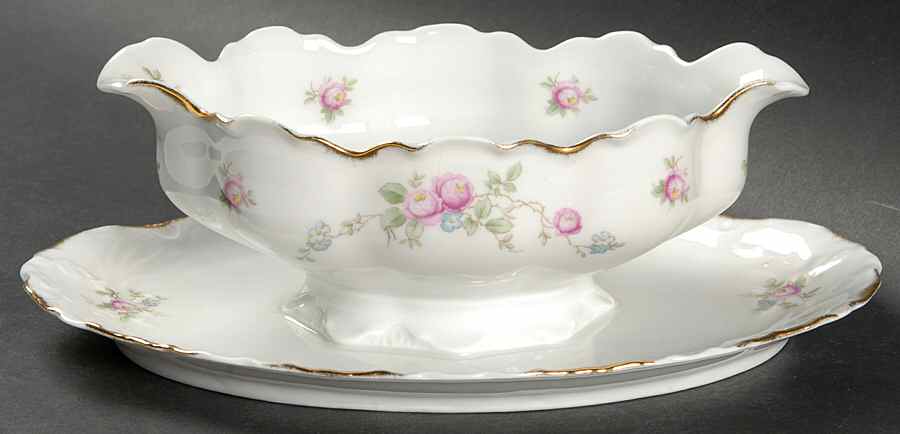 3361 (Scalloped) Gravy Boat with Attached Underplate by Thomas-1