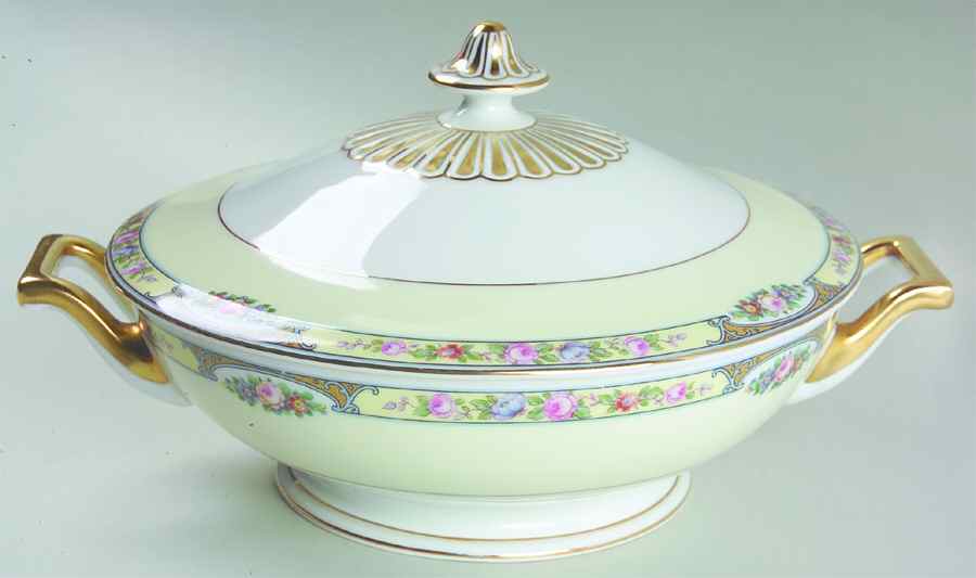 3816 Round Covered Vegetable by Thomas-1