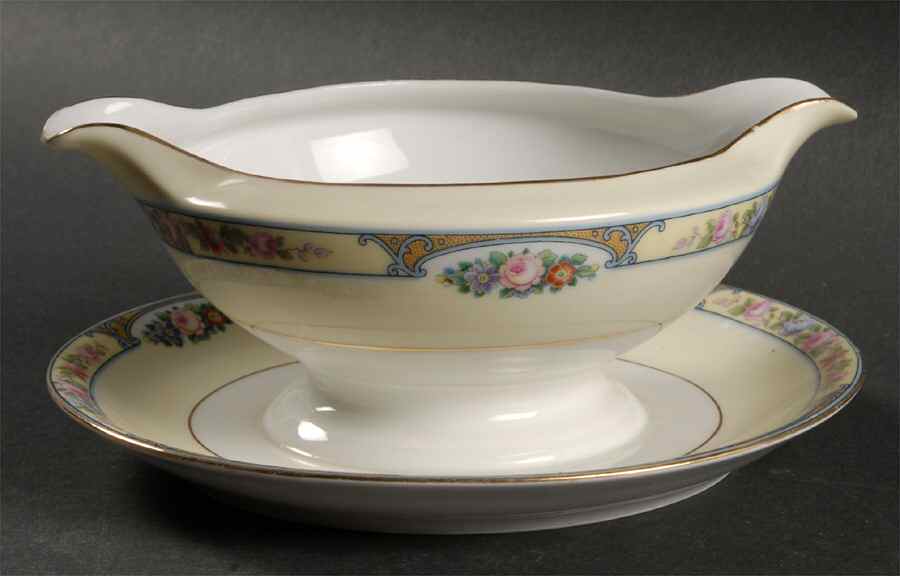 3816 Gravy Boat with Attached Underplate by Thomas-1