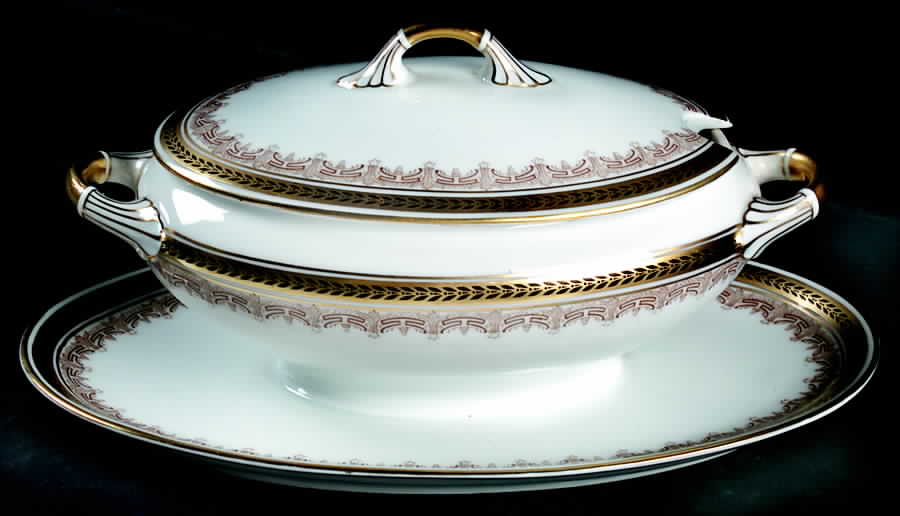690 Gravy Boat w/Attached Underplate & Lid by Thomas-1