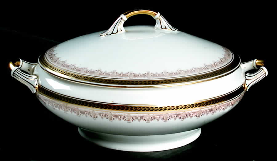 690 Round Covered Vegetable by Thomas-1