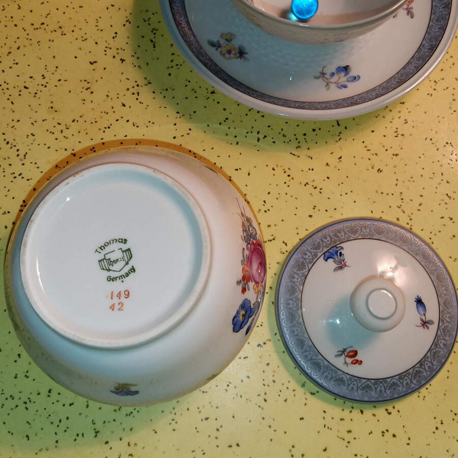 7149 Sugar Bowl & Lid by Thomas-1