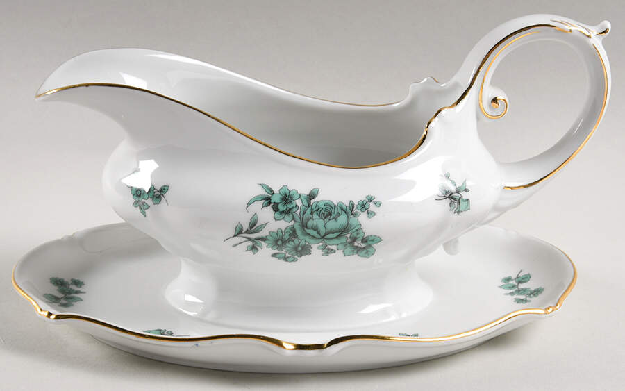 7323 Gravy Boat with Attached Underplate by Thomas-1