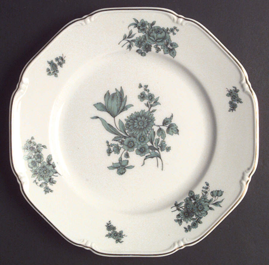 7323 Dinner Plate by Thomas-1