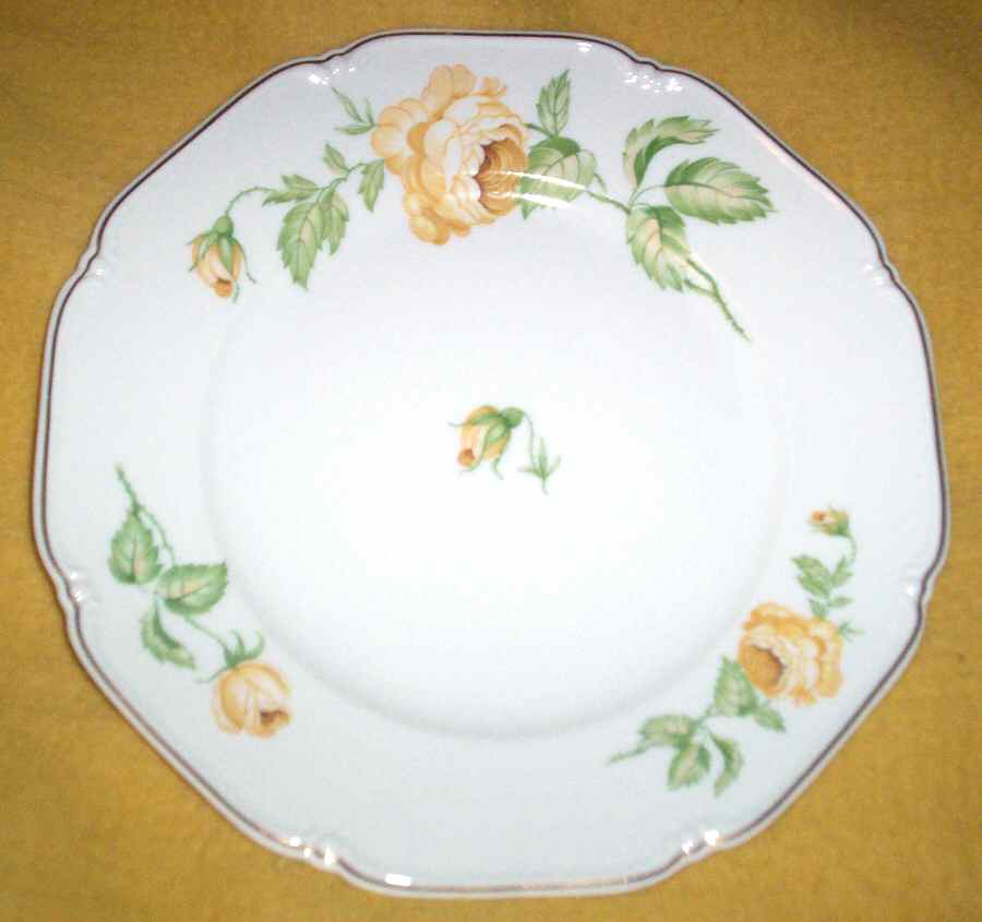 7372 (Scalloped Edge) Dinner Plate by Thomas-1