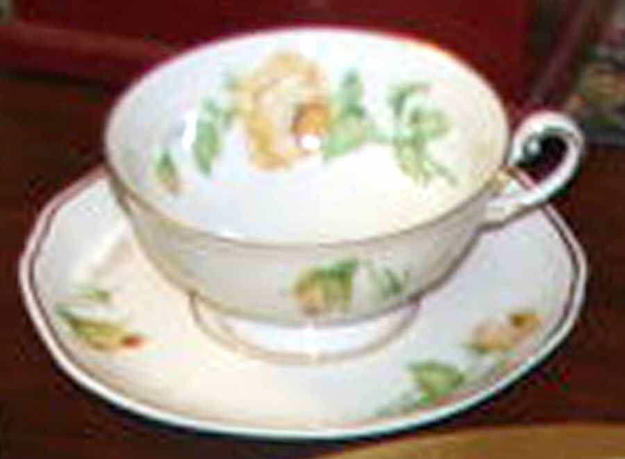 7372 (Scalloped Edge) Footed Cup & Saucer Set by Thomas-1