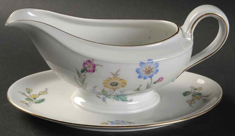 7373 Gravy Boat with Attached Underplate by Thomas-1