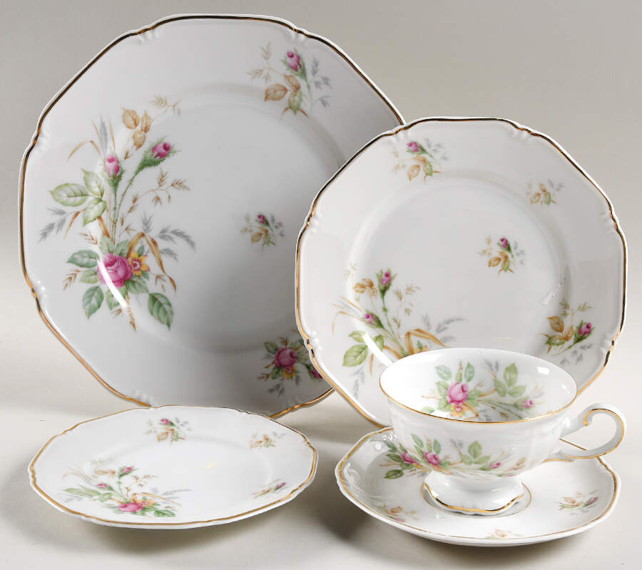 7470 (White, Scalloped) 5 Piece Place Setting by Thomas-1