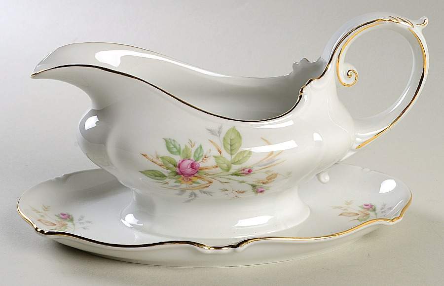 7470 (White, Scalloped) Gravy Boat with Attached Underplate by Thomas-1