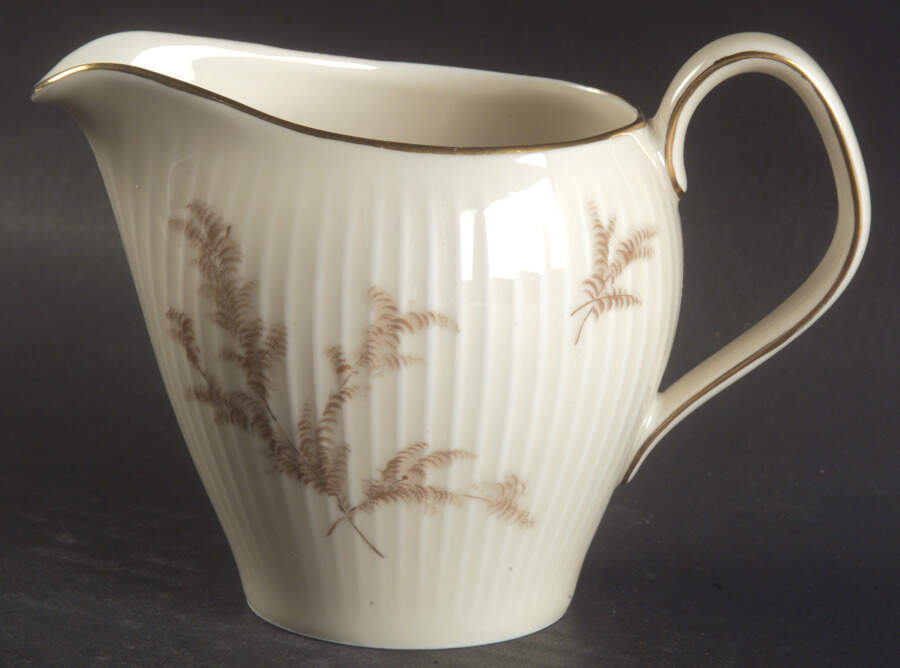 07495 (Smooth) Creamer by Thomas-1