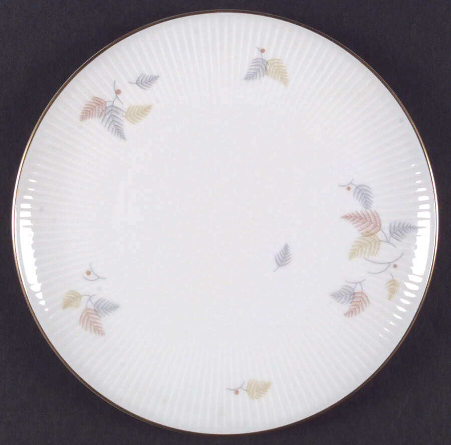 7523 Dinner Plate by Thomas-1