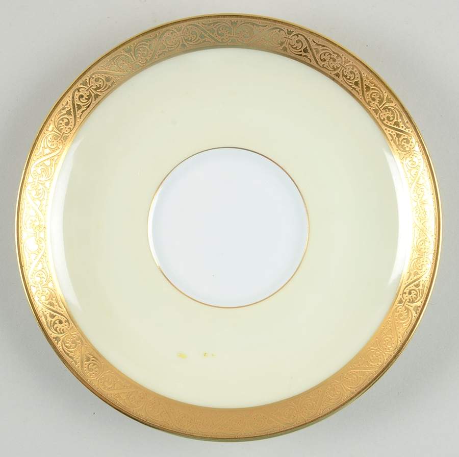 9160 Saucer by Thomas-1
