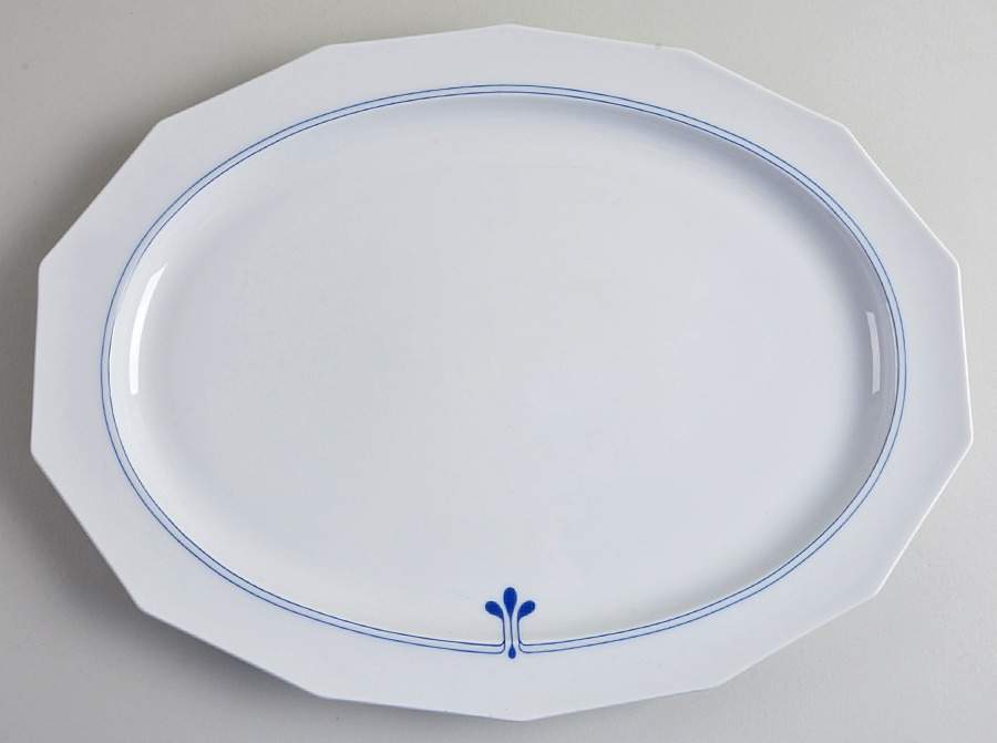 Amsterdam 16" Oval Serving Platter by Thomas-1