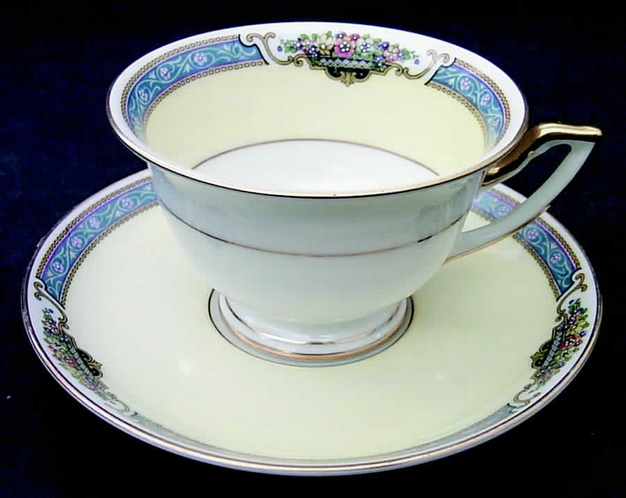 The Aragon Oversized Cup & Saucer Set by Thomas-1