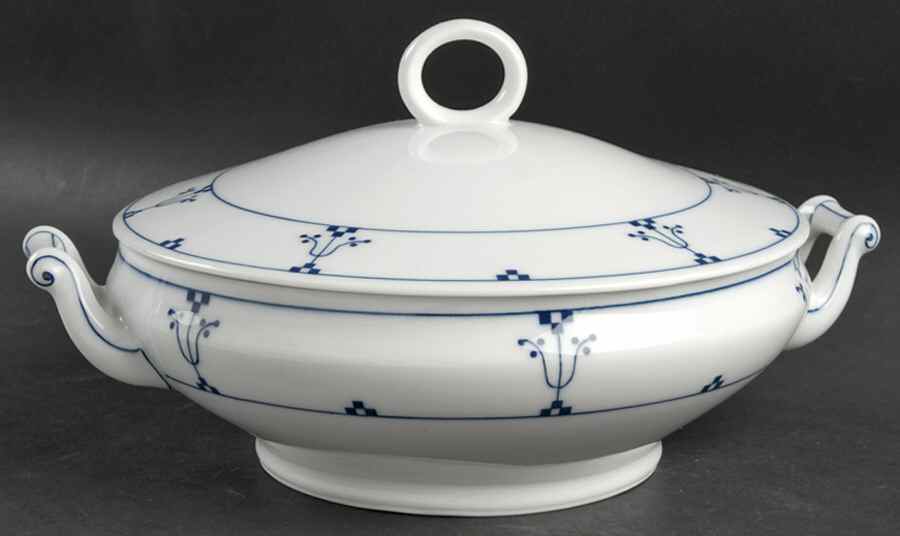 Bavarian Blue Round Covered Vegetable by Thomas-1
