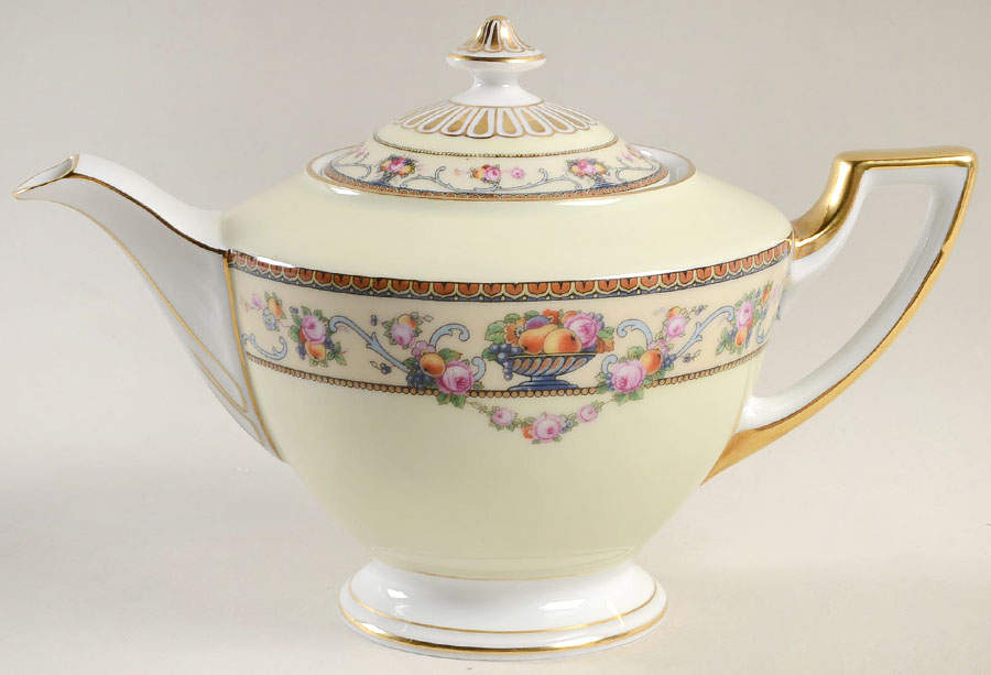 Briarcliff Teapot & Lid by Thomas-1
