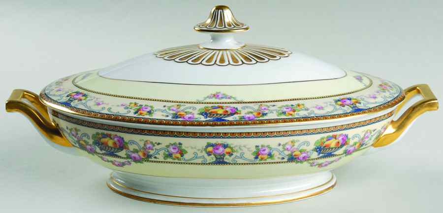Briarcliff Oval Covered Vegetable by Thomas-1