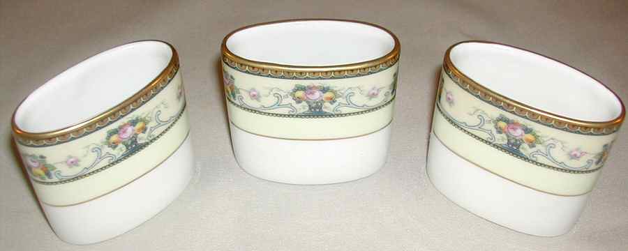 Briarcliff Cigarette Holder by Thomas-1