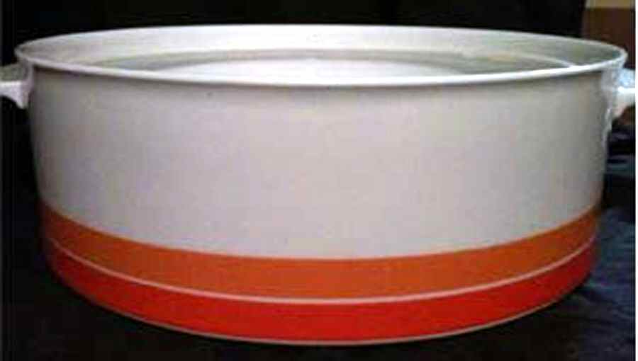 Carousel Round Vegetable No Lid by Thomas-1