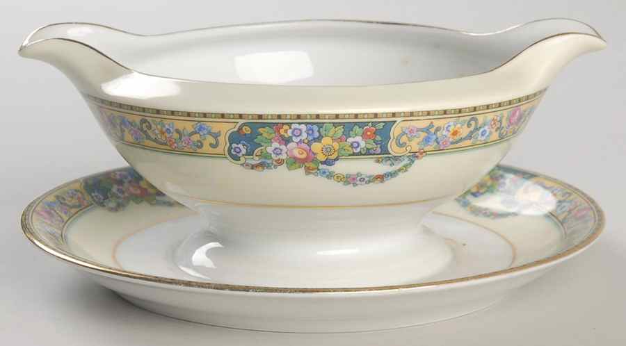 Columbia Gravy Boat with Attached Underplate by Thomas-1