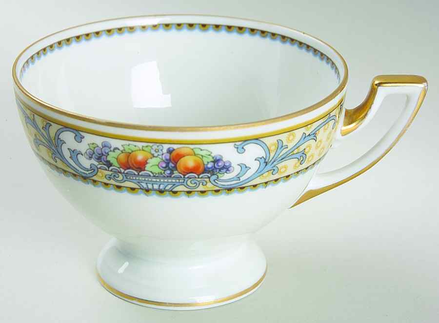 Delmonte Footed Cup by Thomas-1