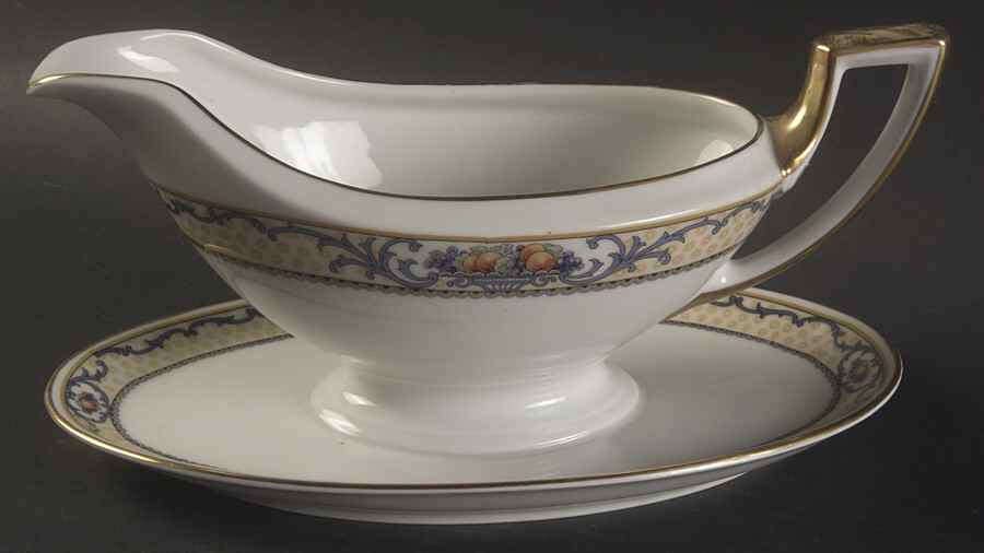 Delmonte Gravy Boat with Attached Underplate by Thomas-1