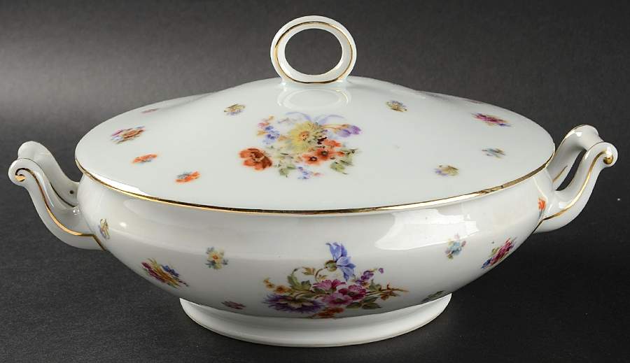 Denver Round Covered Vegetable by Thomas-1
