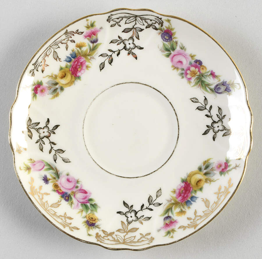 Dusebury Saucer by Thomas-1