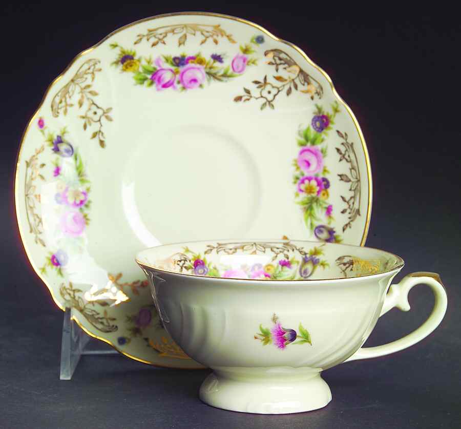 Dusebury Footed Cup & Saucer Set by Thomas-1