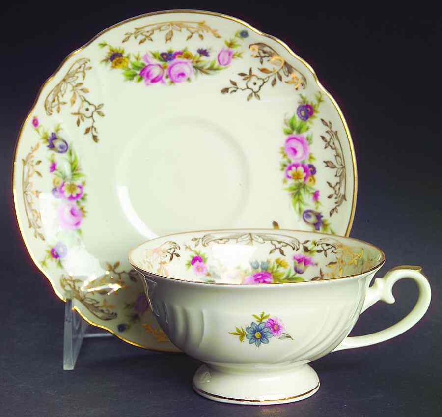 Dusebury Footed Cup & Saucer Set by Thomas-1