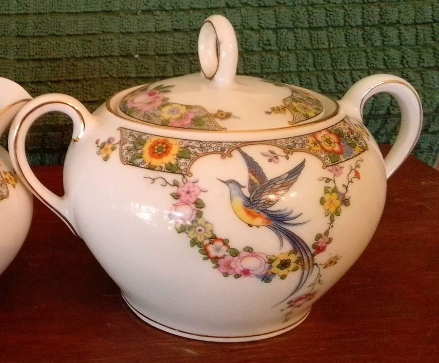 Elmsford Sugar Bowl & Lid by Thomas-1