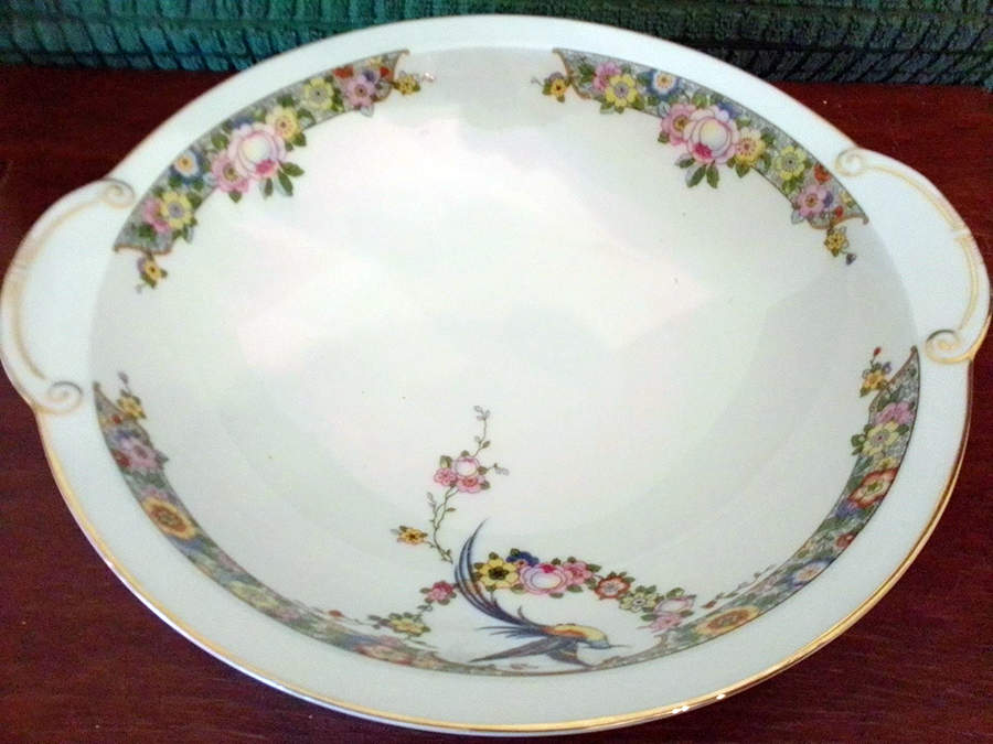 Elmsford 9" Round Vegetable Bowl by Thomas-1