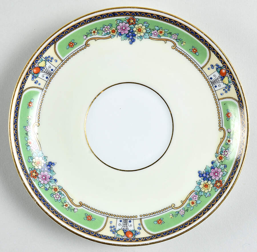 Emerald Saucer by Thomas-1