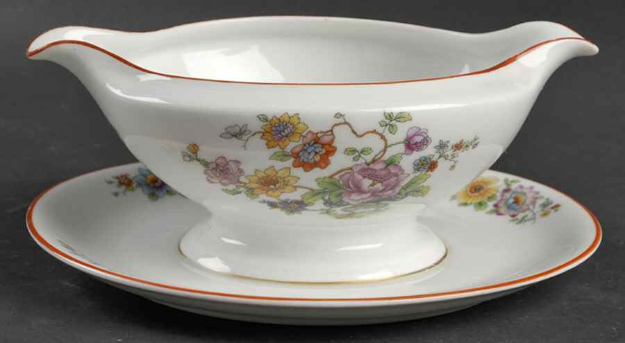 Fantasy Gravy Boat with Attached Underplate by Thomas-1
