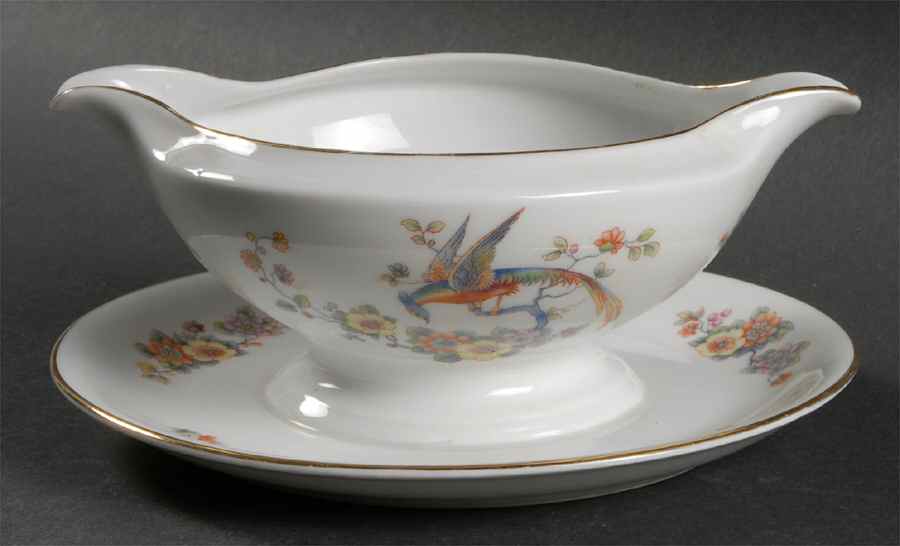 The Greenwich Gravy Boat with Attached Underplate by Thomas-1