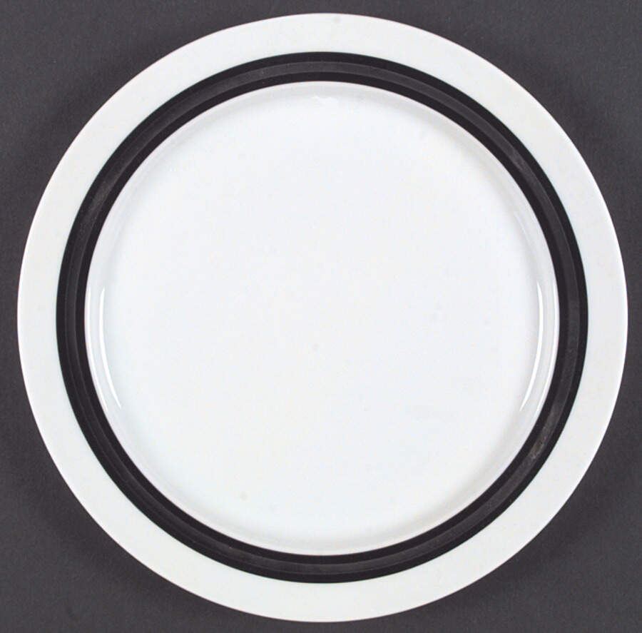 Hussar Dinner Plate by Thomas-1