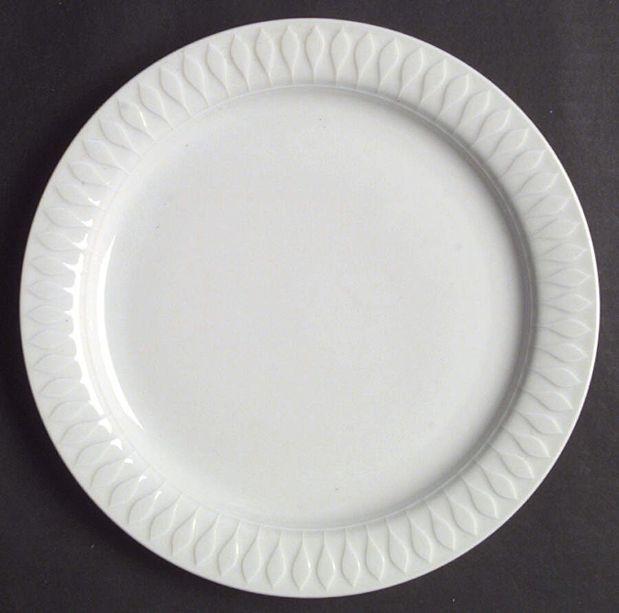 Lanzette Dinner Plate by Thomas-1