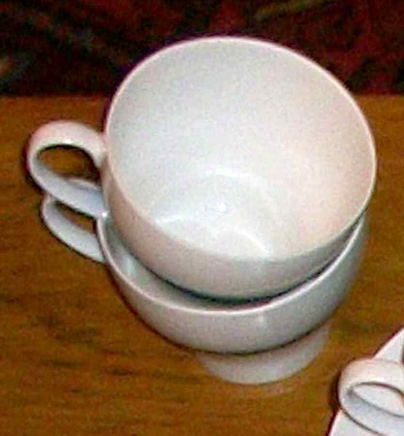 Lisette Flat Cup by Thomas-1