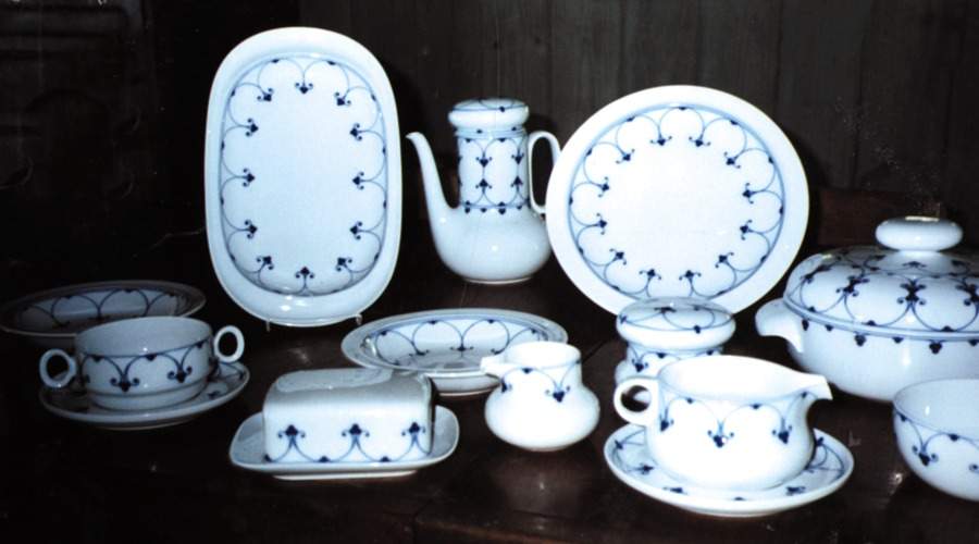 Mittsomer Gravy Boat & Underplate by Thomas-1