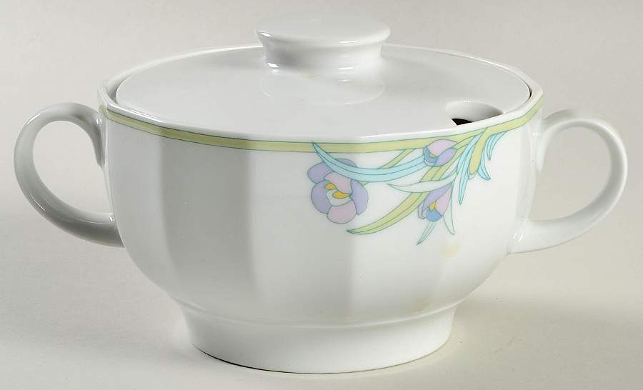 Montreux Gravy Boat & Lid by Thomas-1