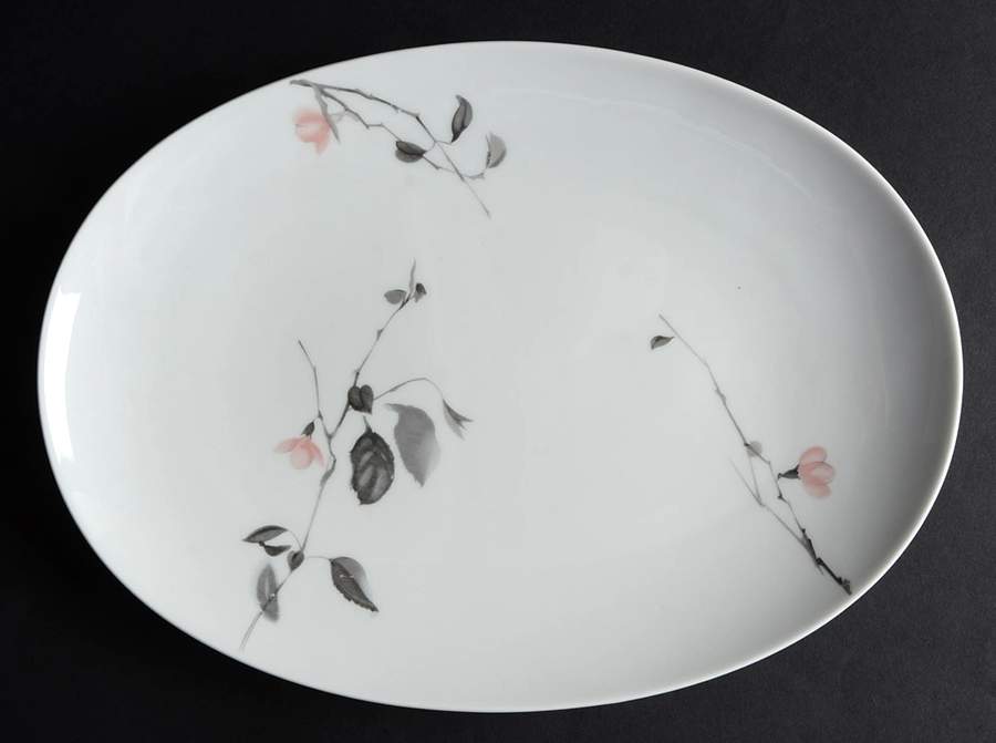 Quince (Medallion Shape) 11" Oval Serving Platter by Thomas-1