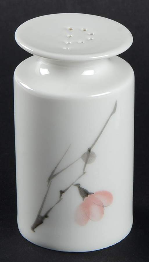 Quince (Medallion Shape) Pepper Shaker by Thomas-1