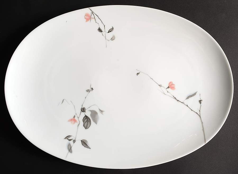 Quince (Medallion Shape) 15" Oval Serving Platter by Thomas-1