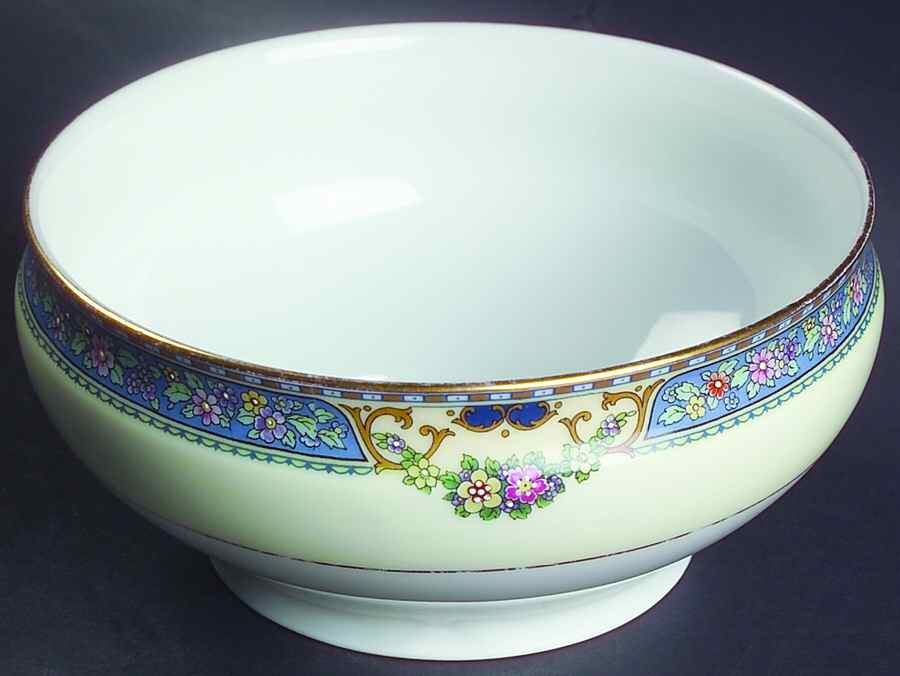 Queen Louise Cranberry Bowl by Thomas-1